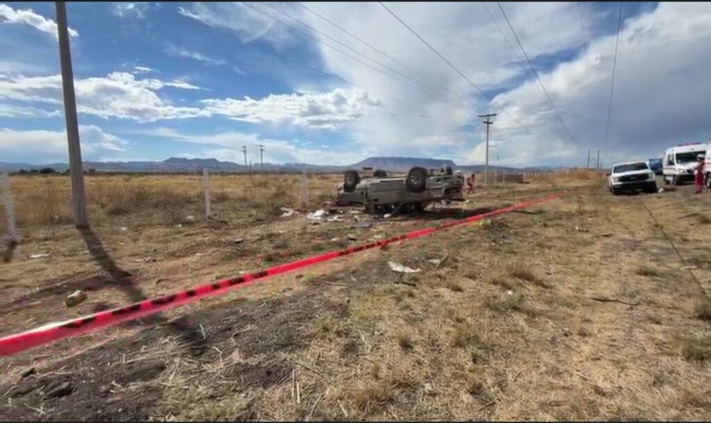 Muere mujer tras accidente carretero