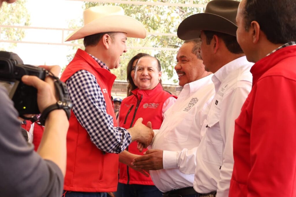 Ernesto Alanís destaca a Esteban Villegas por gobierno cercano y de resultados en Durango