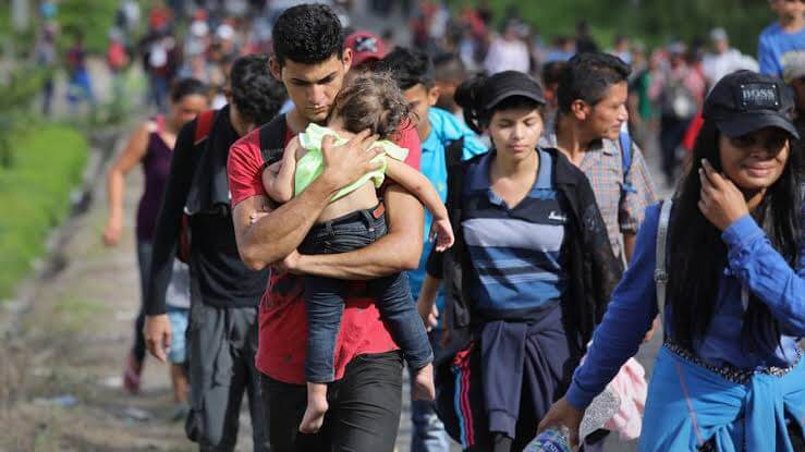 EE.UU. deporta más de 15 migrantes latinoamericanos al Congo en medio de crítica