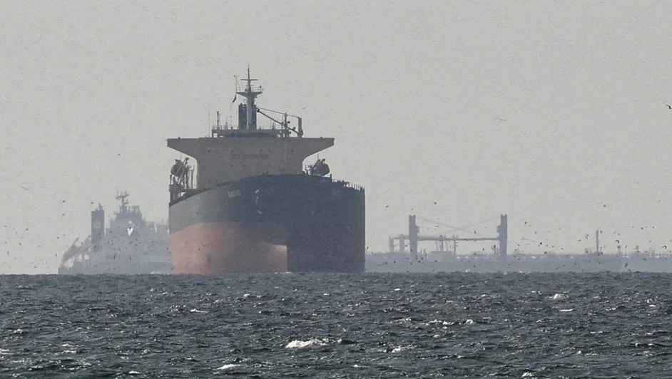 Reino Unido convoca reunión virtual con 35 países ante bloqueo del Estrecho de Ormuz