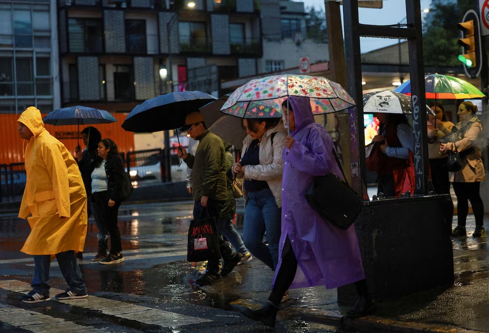 Frente frío número 50 provoca lluvias intensas en plena ola de calor