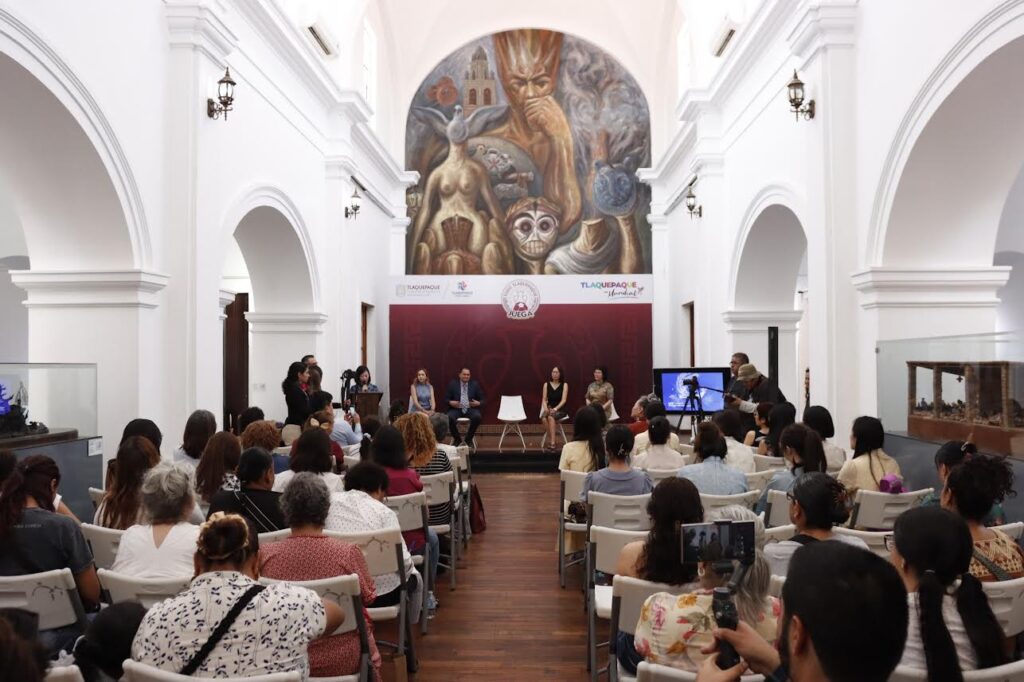 México y China fortalecen intercambio cultural en Tlaquepaque con taller de bordado tradicional