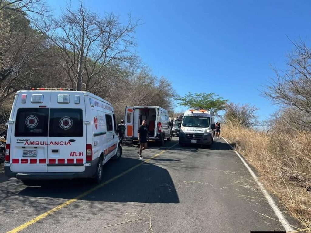 Solidaridad en torno a víctimas del accidente en Nayarit