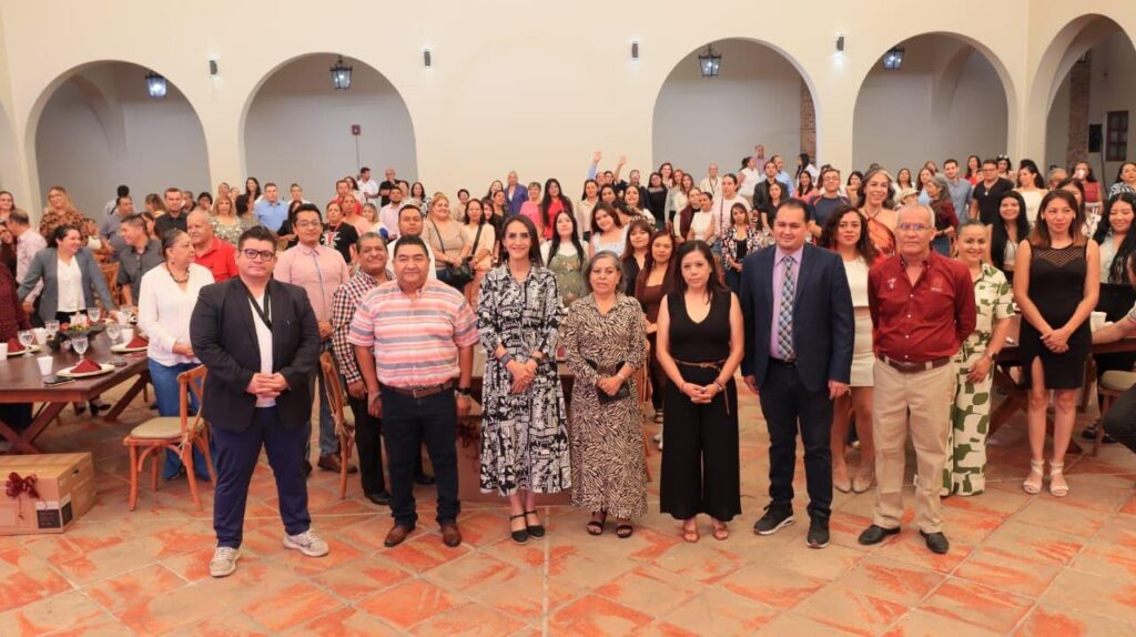 Reconoce Tlaquepaque la labor de maestras y maestros de academias y centros de desarrollo