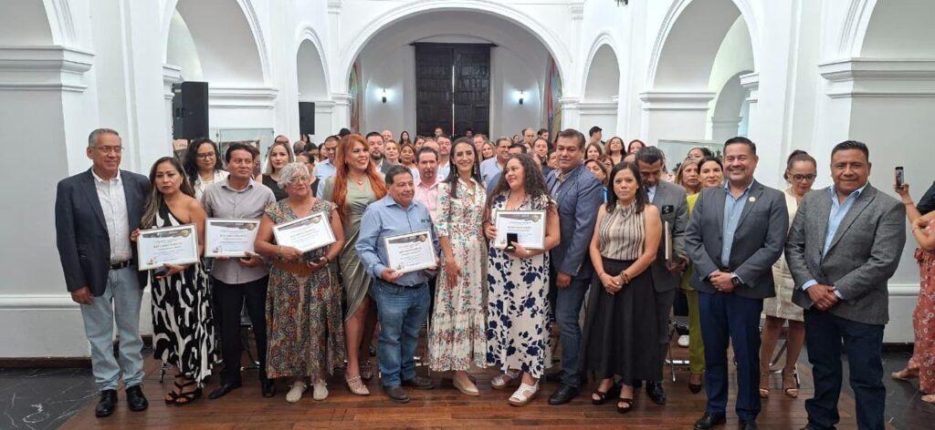 Tlaquepaque reconoce a 64 docentes con el galardón “Francisco Silva Romero”