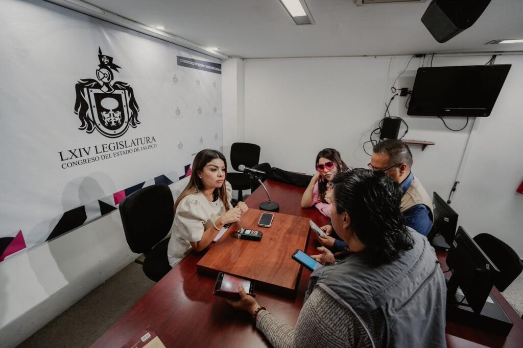 Gabriela Cárdenas pide acelerar aprobación de leyes de transparencia en Jalisco