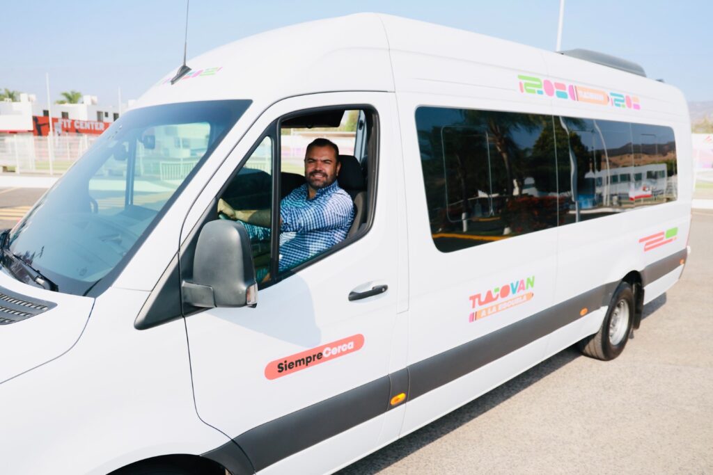 Tlajomulco pone en marcha transporte escolar piloto para reducir tráfico en López Mateos