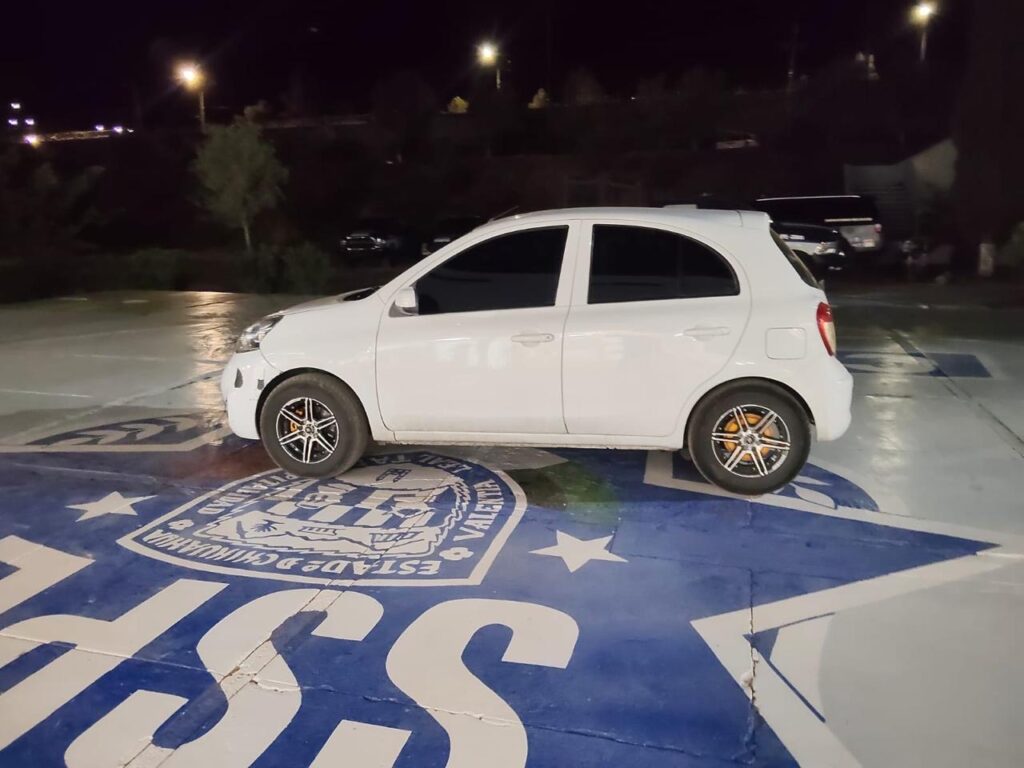 Asegura SSPE arma y vehículo tras persecución en Parral