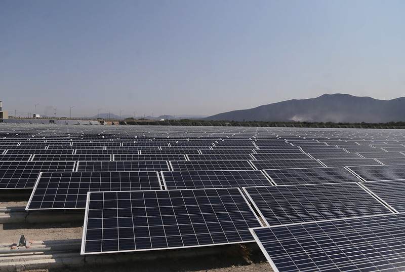 Impulsan proyectos energéticos por 25.7 millones de pesos y supera los 100 mil contratos de generación distribuida