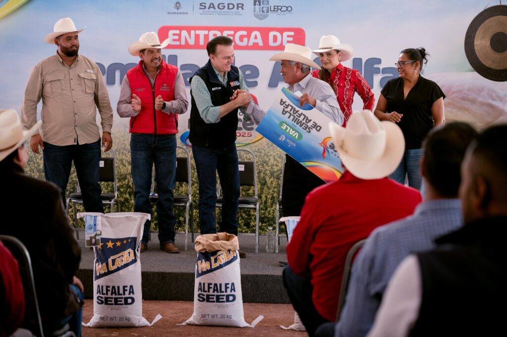 Gobierno lleva suplemento alimenticio a ganaderos de los 39 municipios ante estiaje
