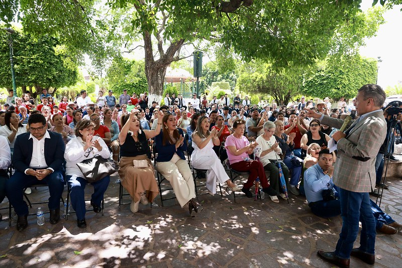 Entregan obras de infraestructura social en Unión de San Antonio
