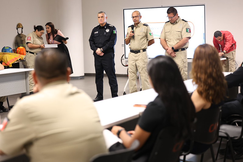 Entregan programa de gestión de riesgos a la Comisaría de Zapopan