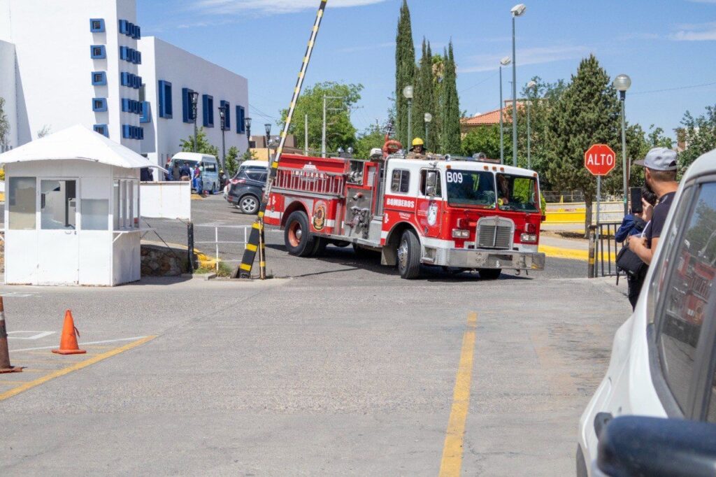Realiza el Gobierno de Parral simulacro de incendio con lesionado en la Presidencia Municipal