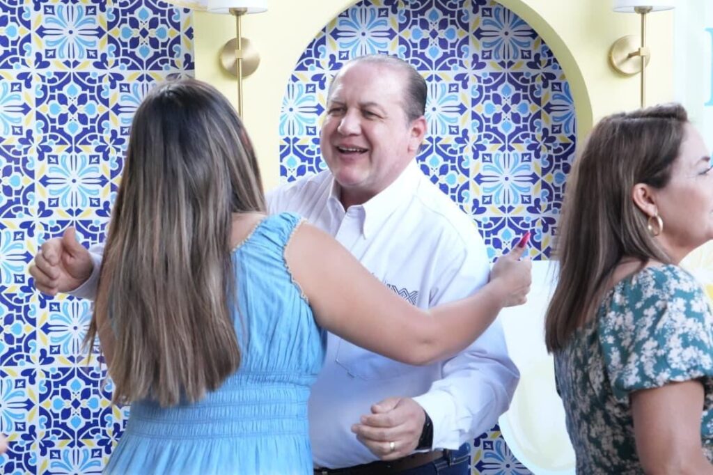 Congreso rinde homenaje a las madres en su día