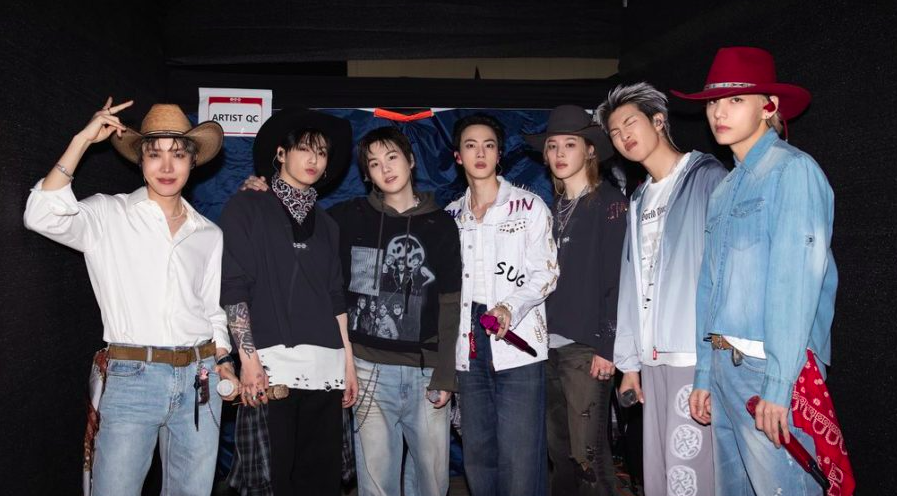 BTS rinde homenaje a la lucha libre en su segundo concierto