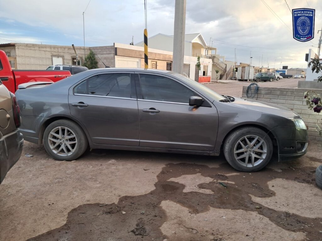 Recuperan automóvil robado en calles de Cuauhtémoc
