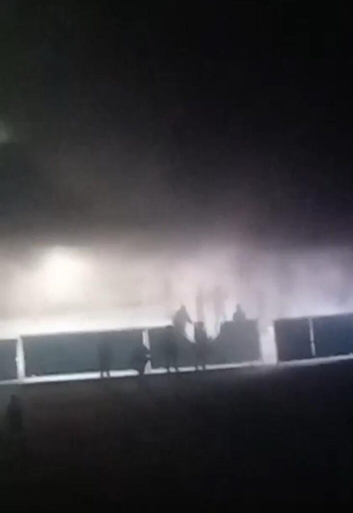 Reportan incendio del hangar de la pista de Tayoltita
