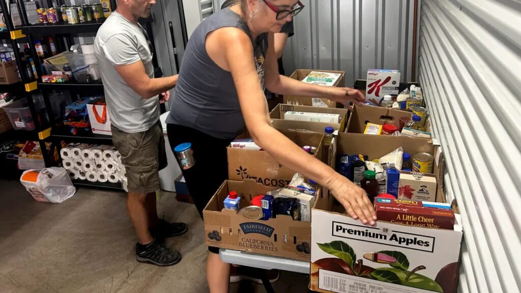 Tucson entrega alimentos a inmigrantes indocumentados que no quieren salir por temor al ICE