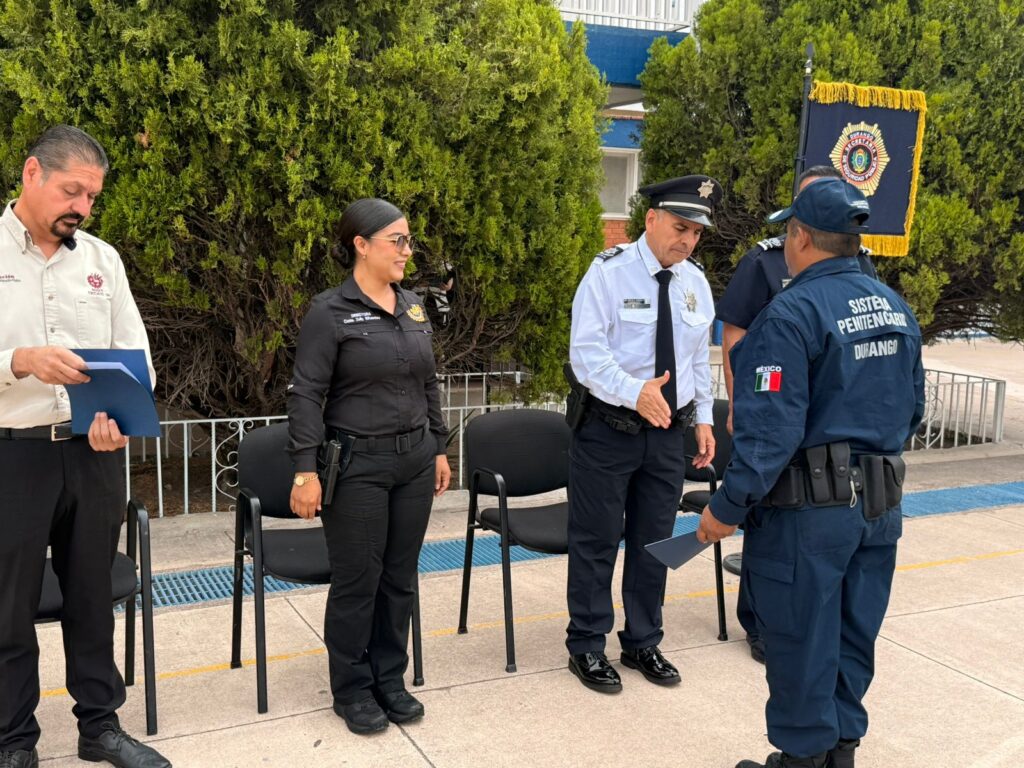SSP entrega constancias de capacitación a personal operativo y administrativo