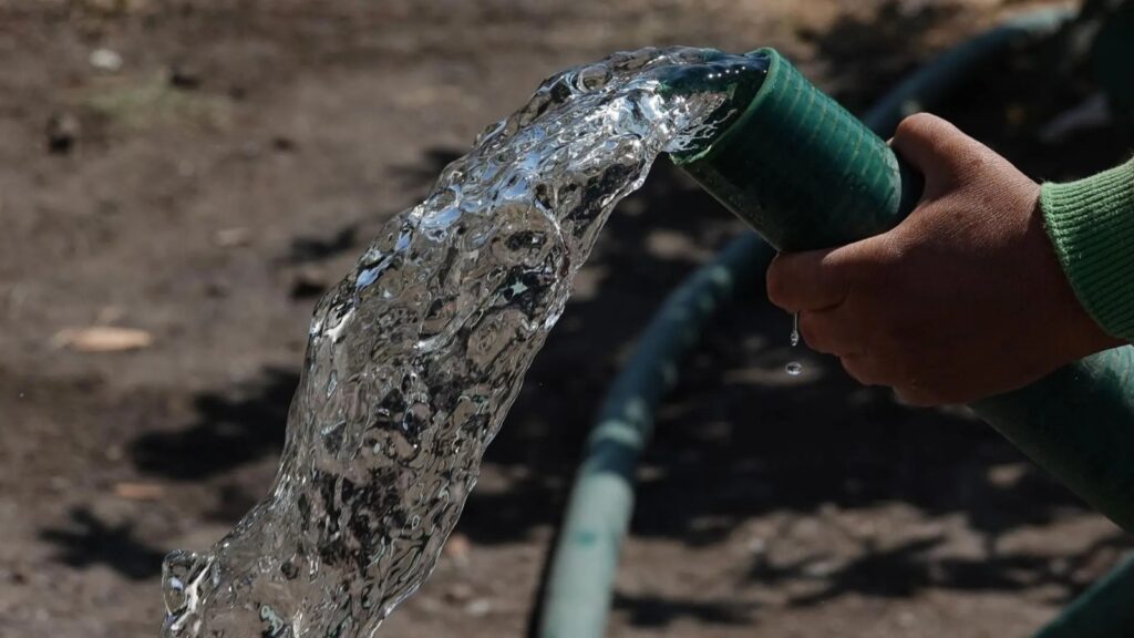 Altas temperaturas amenazan el suministro de agua en varias regiones del país