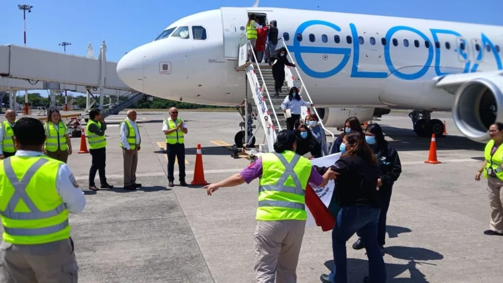 EE.UU. deporta a 712 mexicanos a Chiapas en seis vuelos