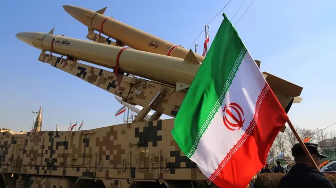 Irán amenaza con extender la guerra fuera de Medio Oriente
