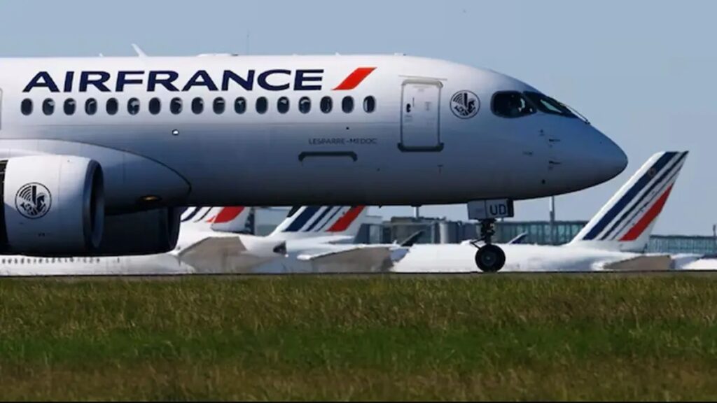 Desvían vuelo a Canadá tras detectar pasajero procedente del Congo durante alerta por ébola
