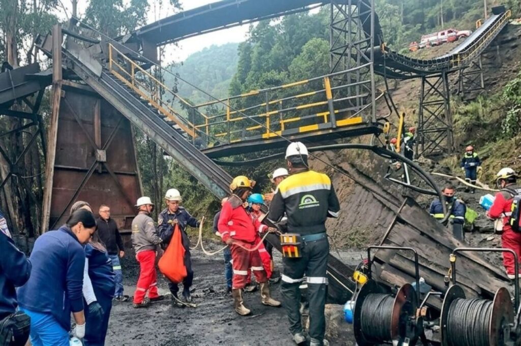 Explosión en mina de carbón en Colombia deja 9 muertos y 6 sobrevivientes