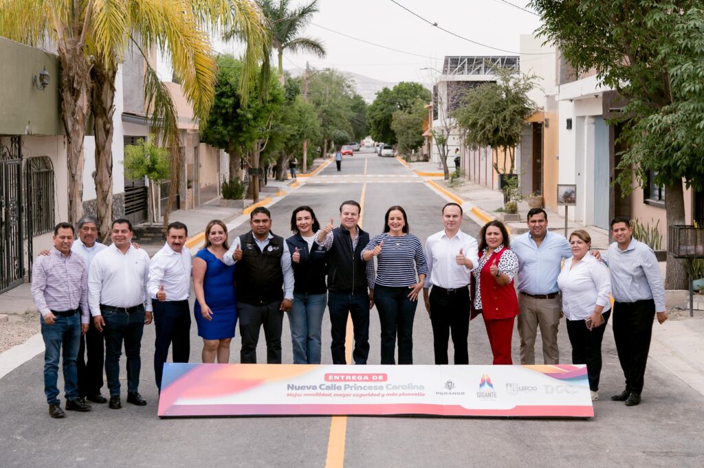 Esteban anuncia 200 calles para La Laguna y entrega vialidad esperada por años