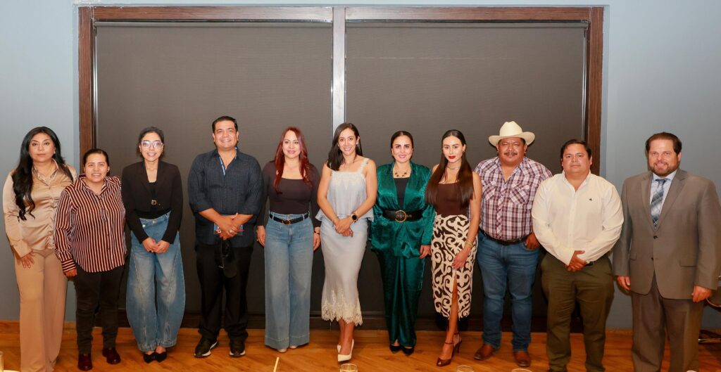 Betzabé Martínez presenta Plan Fluye a legisladores de Morena