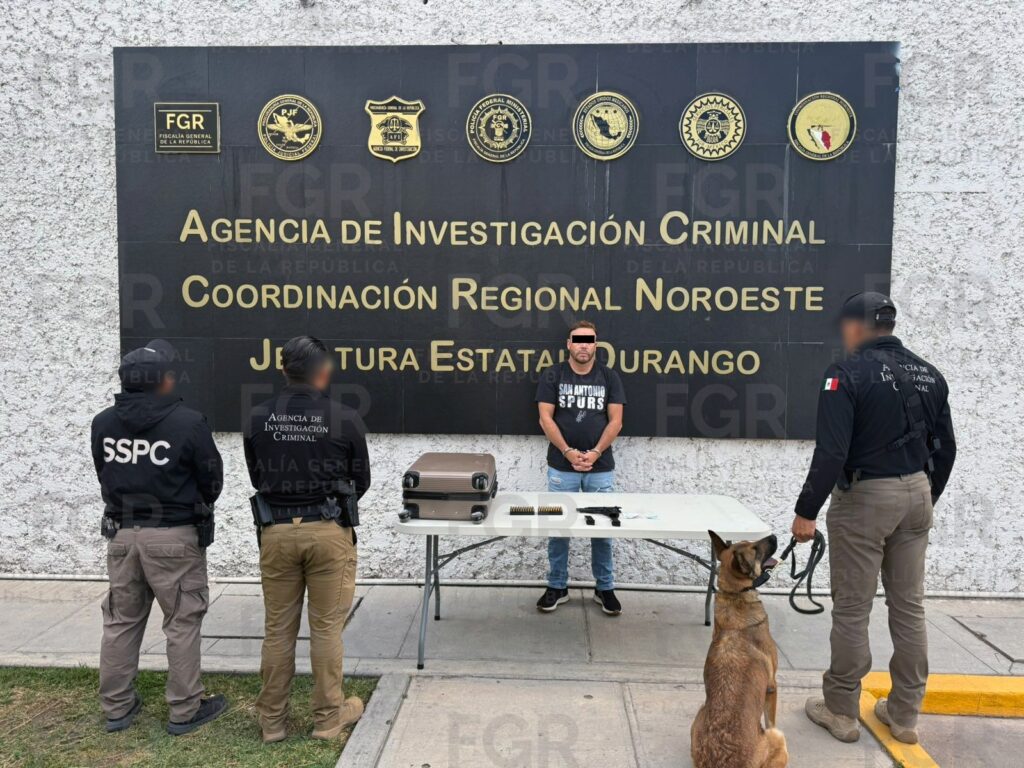 Llevaba en el equipaje potente arma y muchos cartuchos