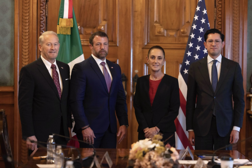 Claudia Sheinbaum recibe a Markwayne Mullin en Palacio Nacional