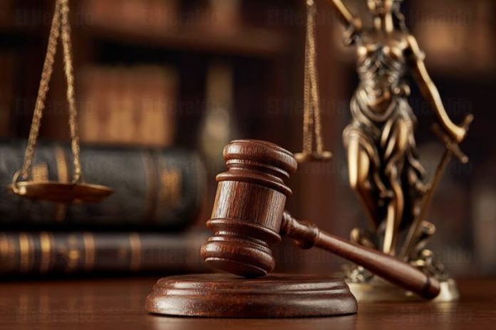 La FGE lo arresta por manosear a adolescente y el juez lo sentencia