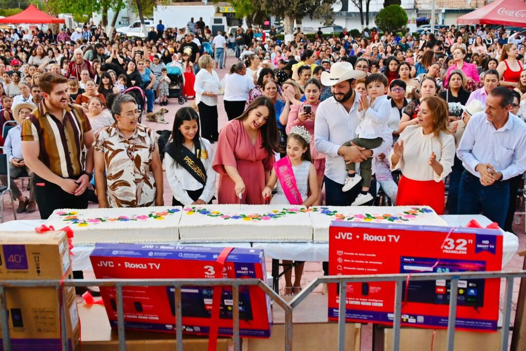 ¡Más de 2,500 madres celebran en grande el Festival del Día de las Madres en Nuevo Ideal!