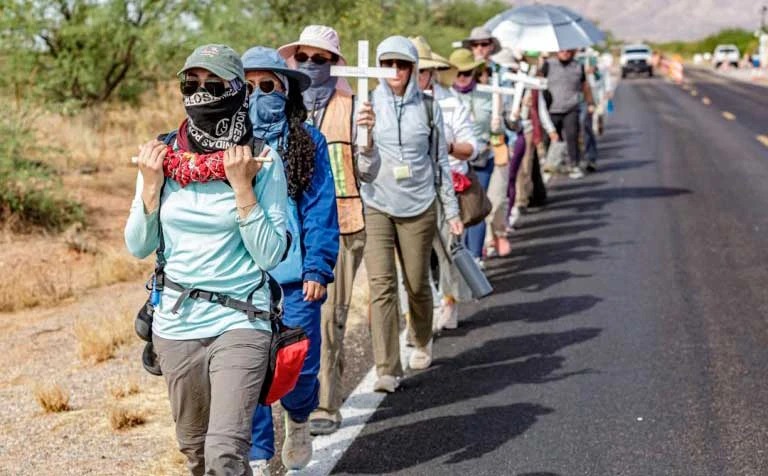 Caminata del Sendero Migrante recuerda a fallecidos en la frontera