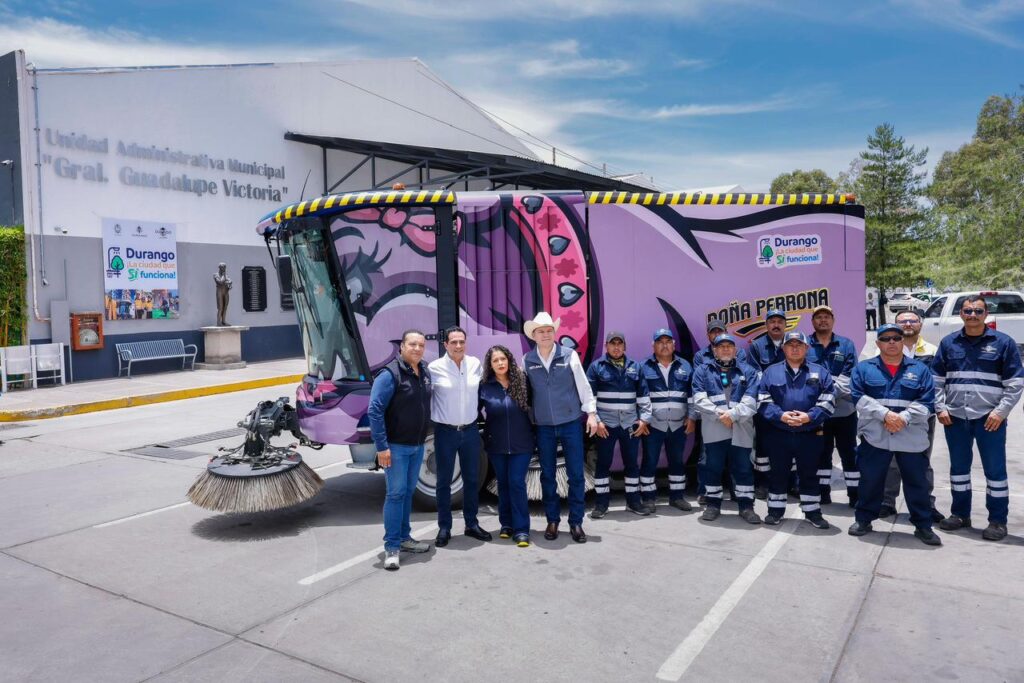 Llega “Doña Perrona” a Durango para reforzar limpieza de calles y avenidas