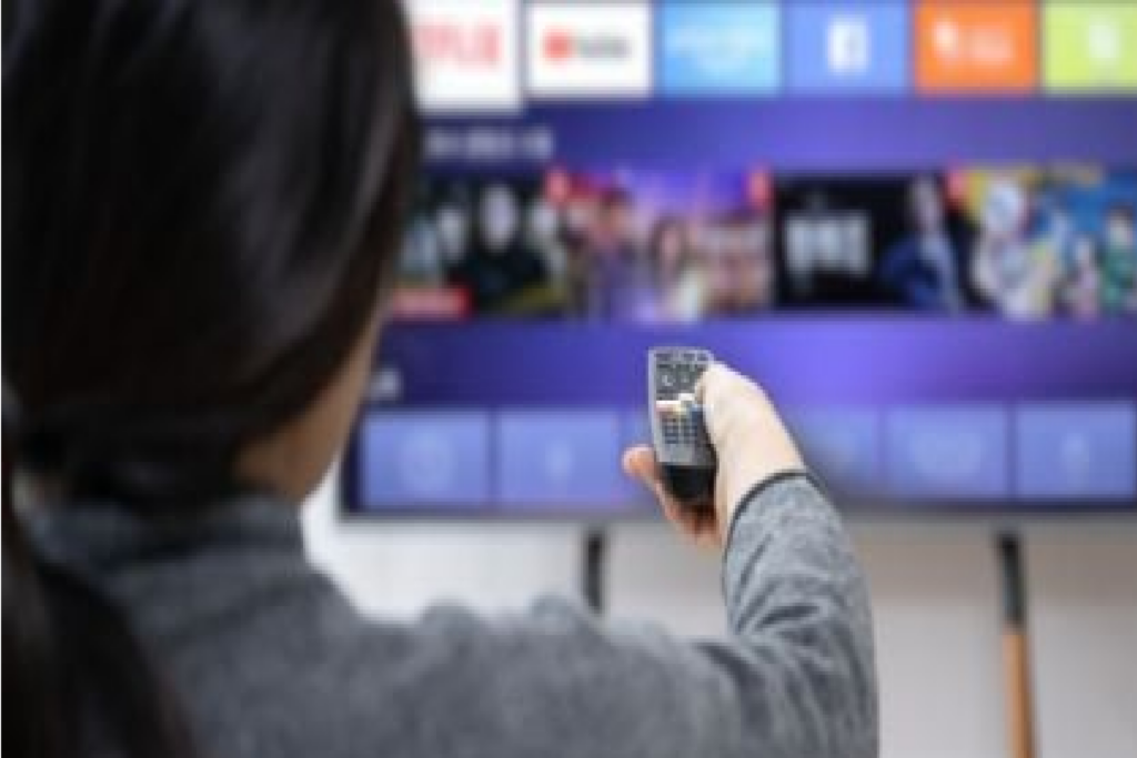 Monreal impulsa regulación contra “trampas” digitales
