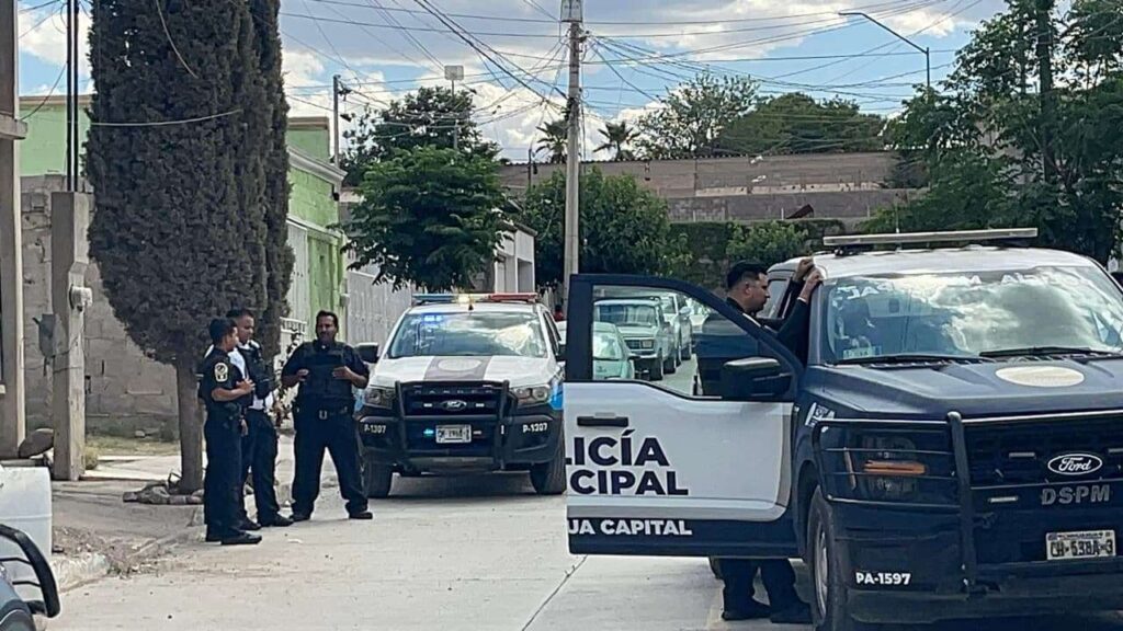 Hombre resulta herido tras atacar con cuchillo a policías en la colonia Saucito