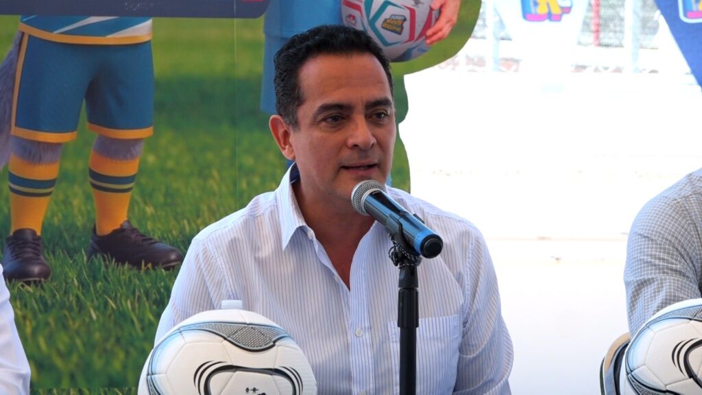 Enciende Toño Ochoa la pasión mundialista con la Copa Durangool 2026