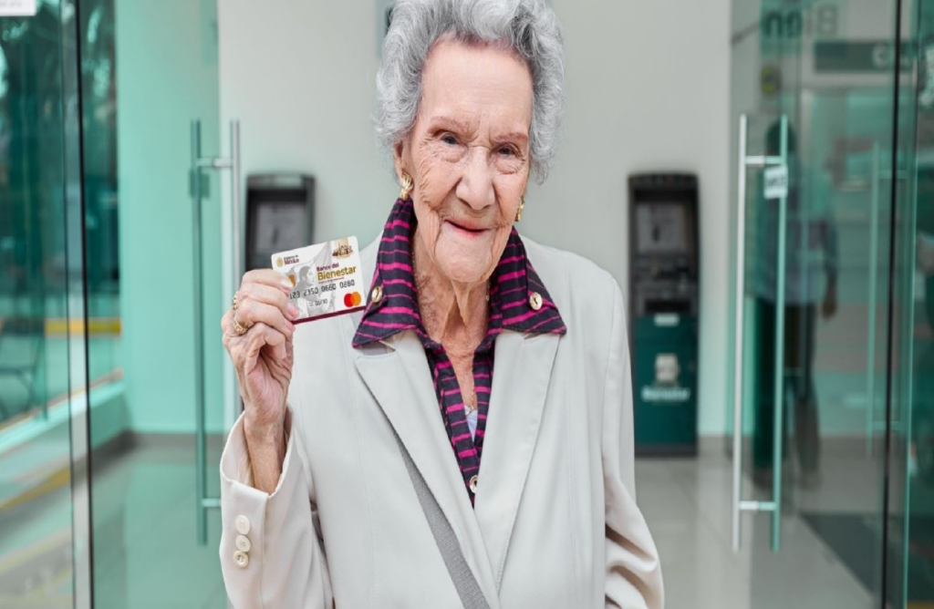 Adultos mayores podrían quedarse sin depósito de Bienestar en mayo