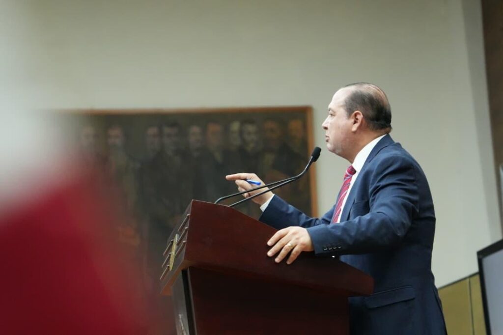 Ernesto Alanís propone Código de Ética para el Congreso de Durango