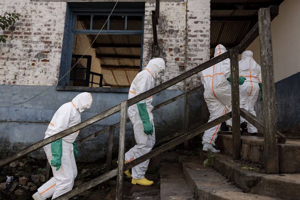 Brote de ébola en Congo: Ataques y fugas de pacientes agravan la emergencia sanitaria