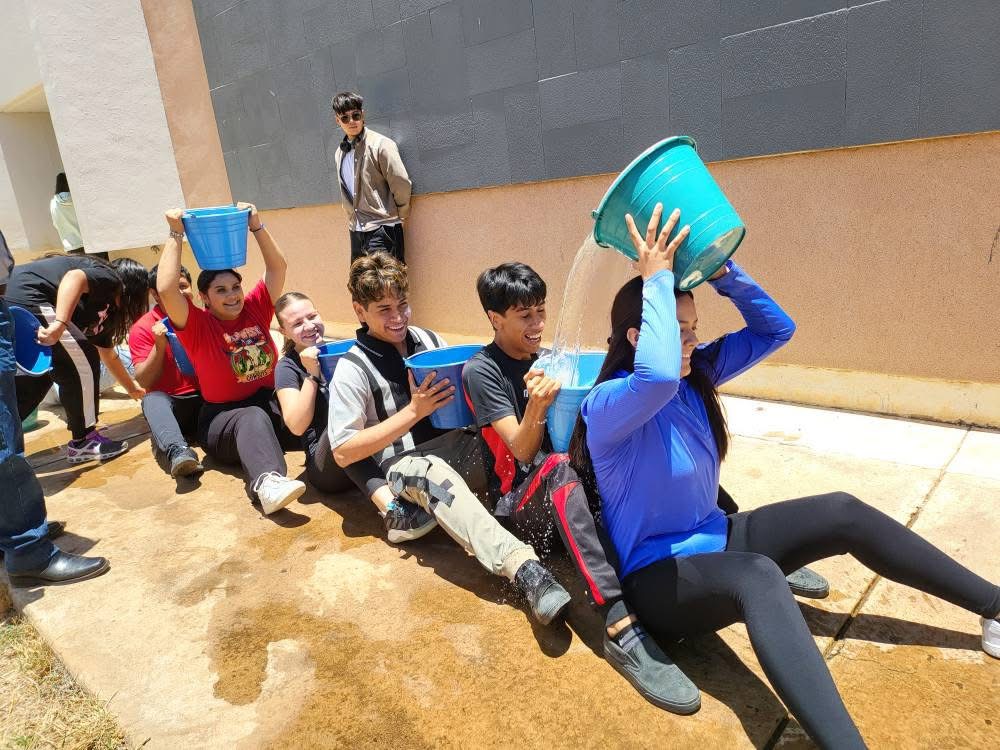 TecNM Llanos celebra Día del Estudiante con rally por la paz