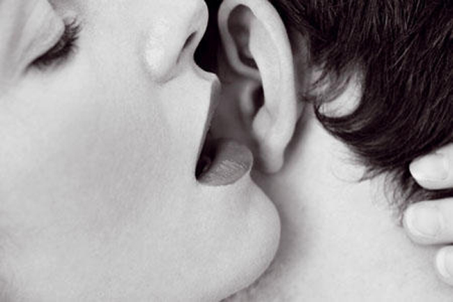 El oído también excita: así puedes disfrutar más del sexo a través de los sonidos