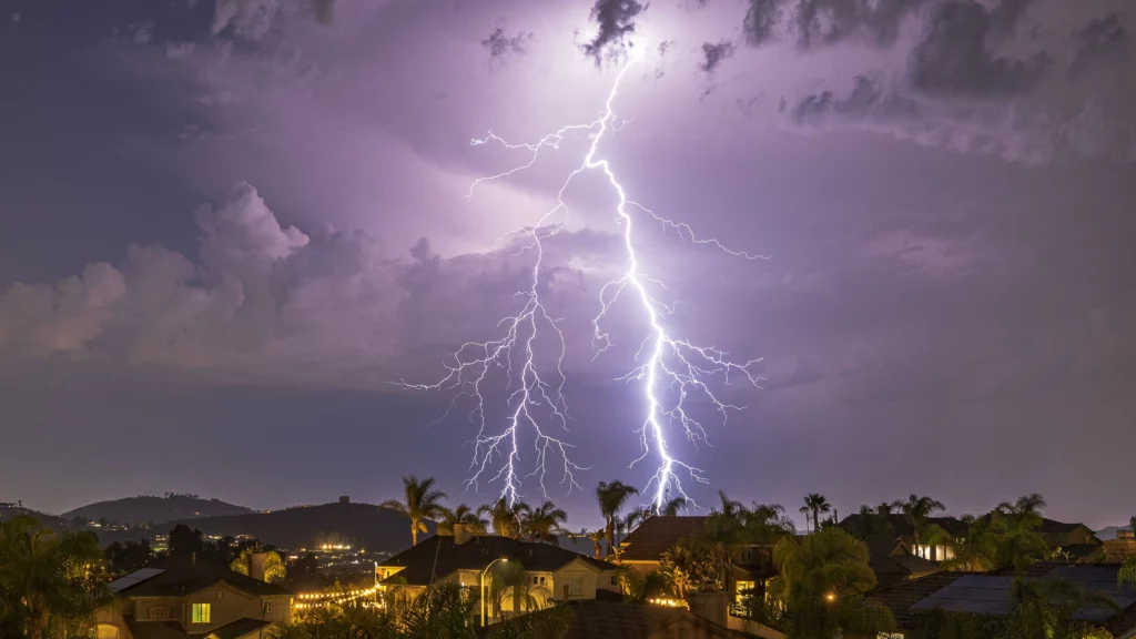 SMN alerta por lluvias intensas, granizo y tornados en más de 24 estados