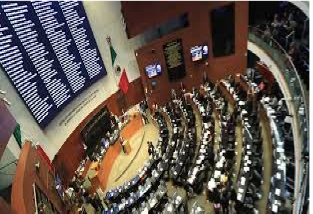 Senado aprueba 50 reformas y pone freno a “pensiones doradas”