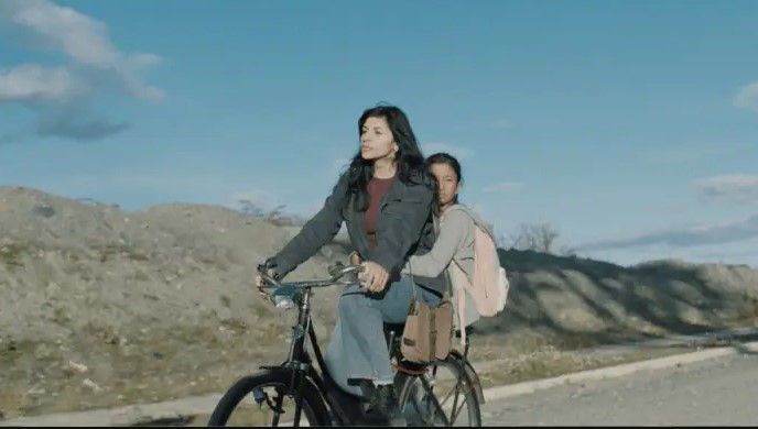 Cazzu debutará en Netflix con la película Risa