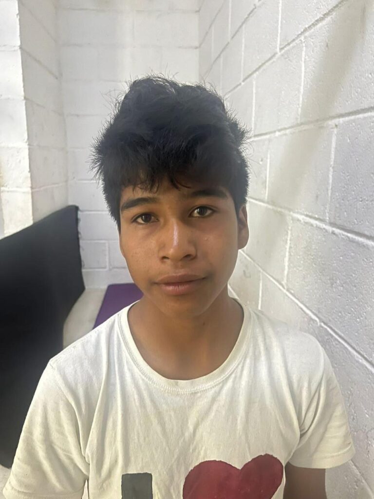 Buscan a familiares de joven originario de Creel localizado en Guaymas