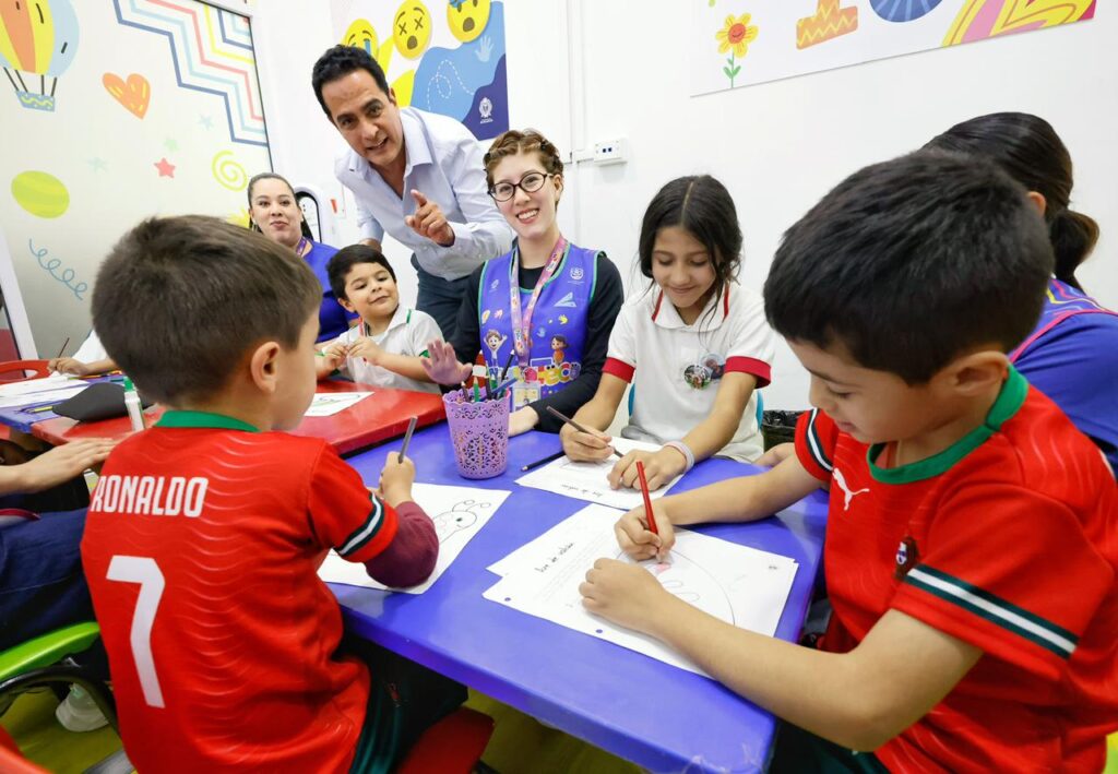 Acerca Toño Ochoa bienestar emocional a la gran familia con la Chuloteca
