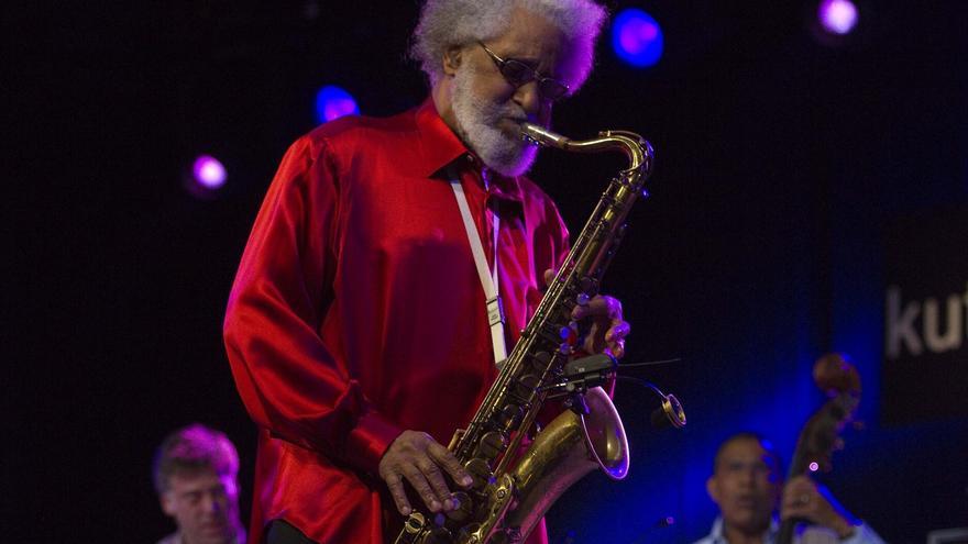 Muere Sonny Rollins, leyenda del jazz y “Coloso del saxofón”